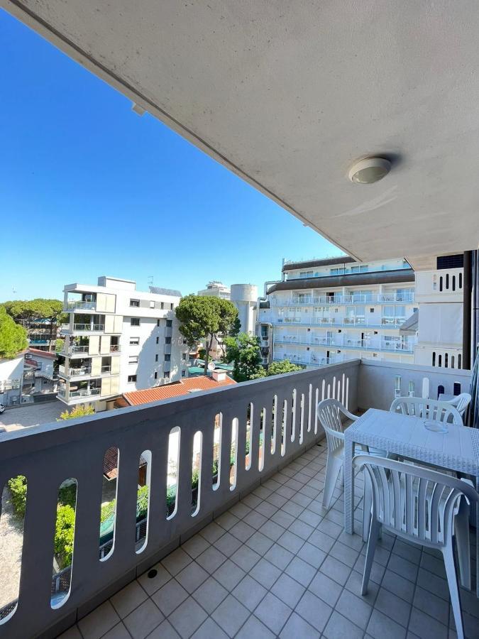 Apartment Blu Residence Lignano Sabbiadoro Exterior photo